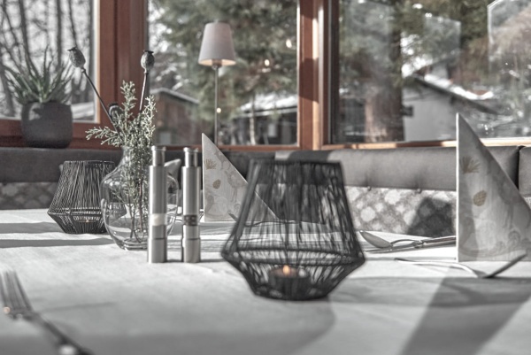 Detailaufnahme gedeckter Tisch